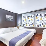 Hotel Hotela 2*