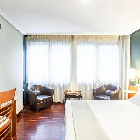 Hotel Hotela 2*