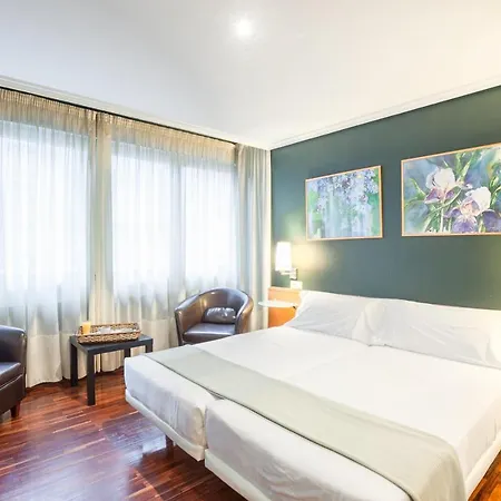Hotel Hotela 2*