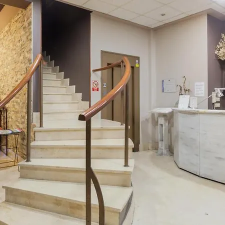 Hotela Hotel 2*