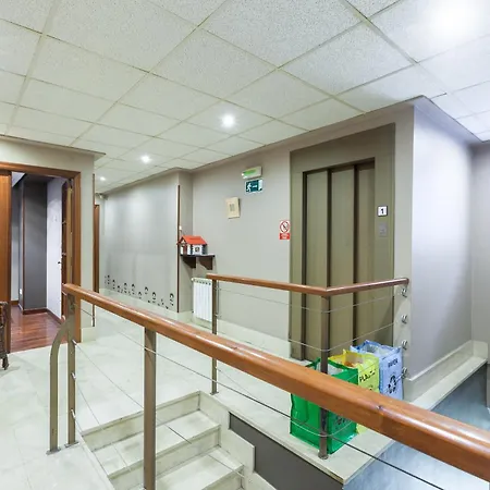 Hotela 2* スマイア